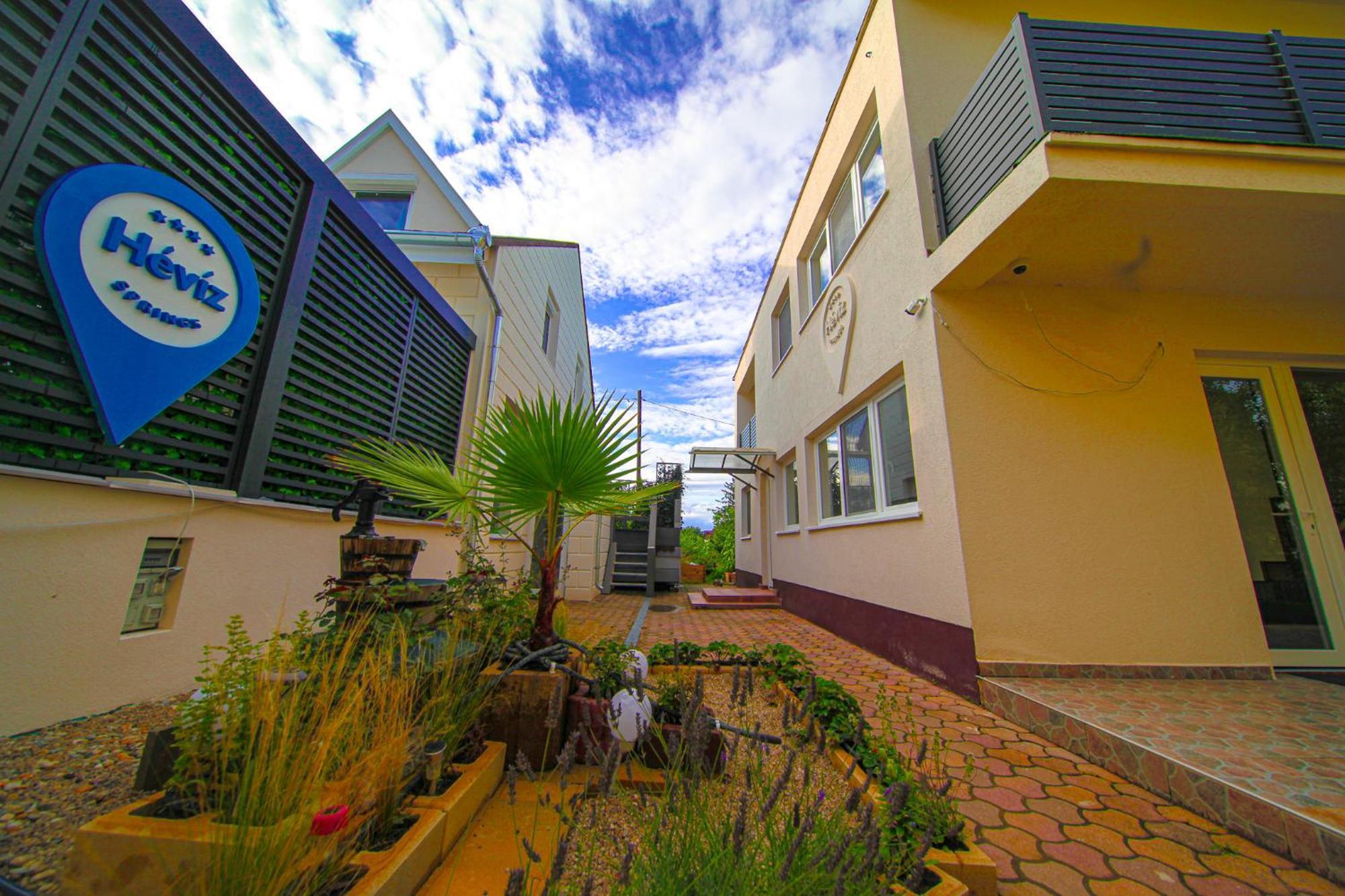 ****Heviz Springs Apartments Esterno foto