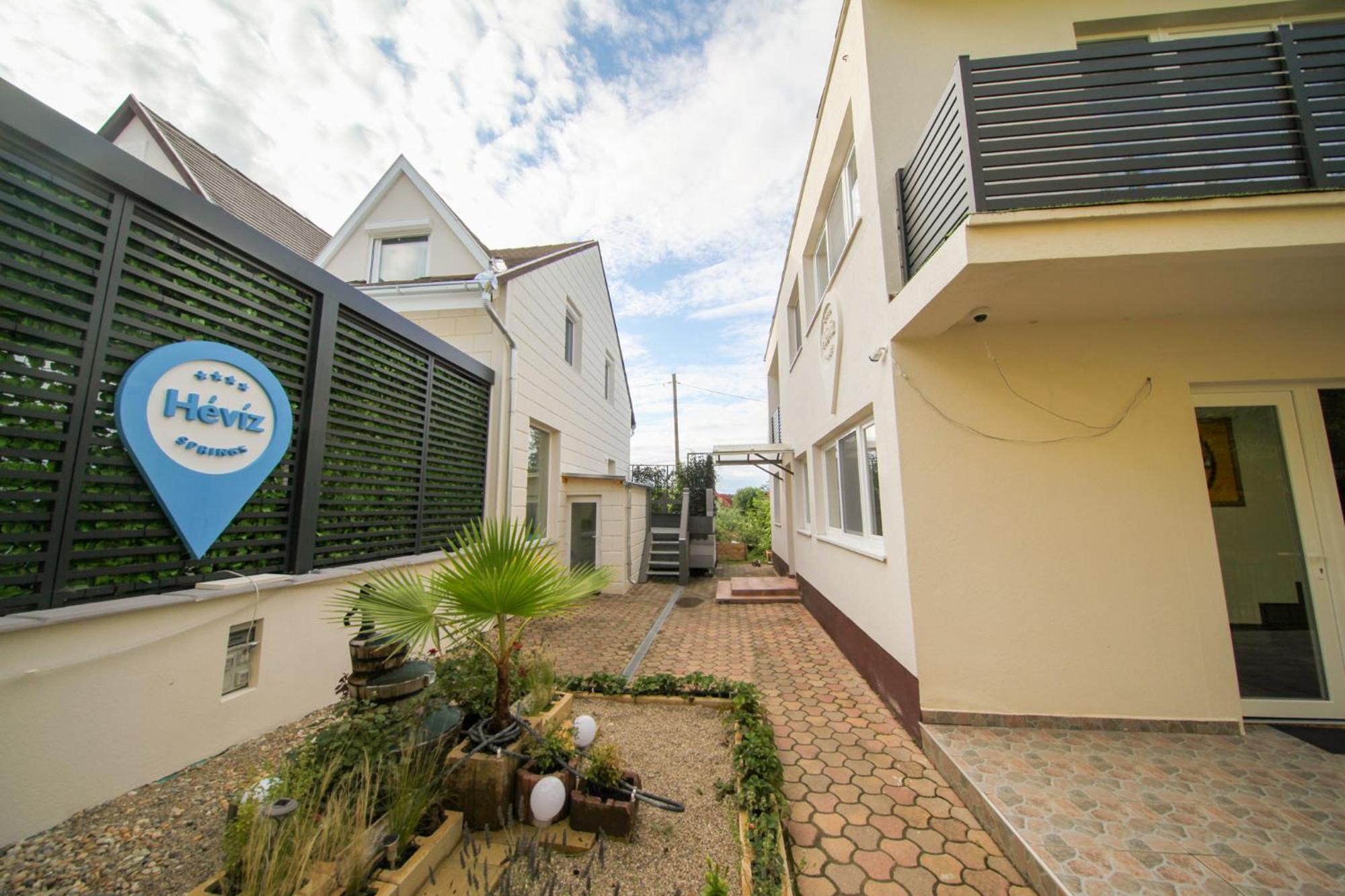 ****Heviz Springs Apartments Esterno foto