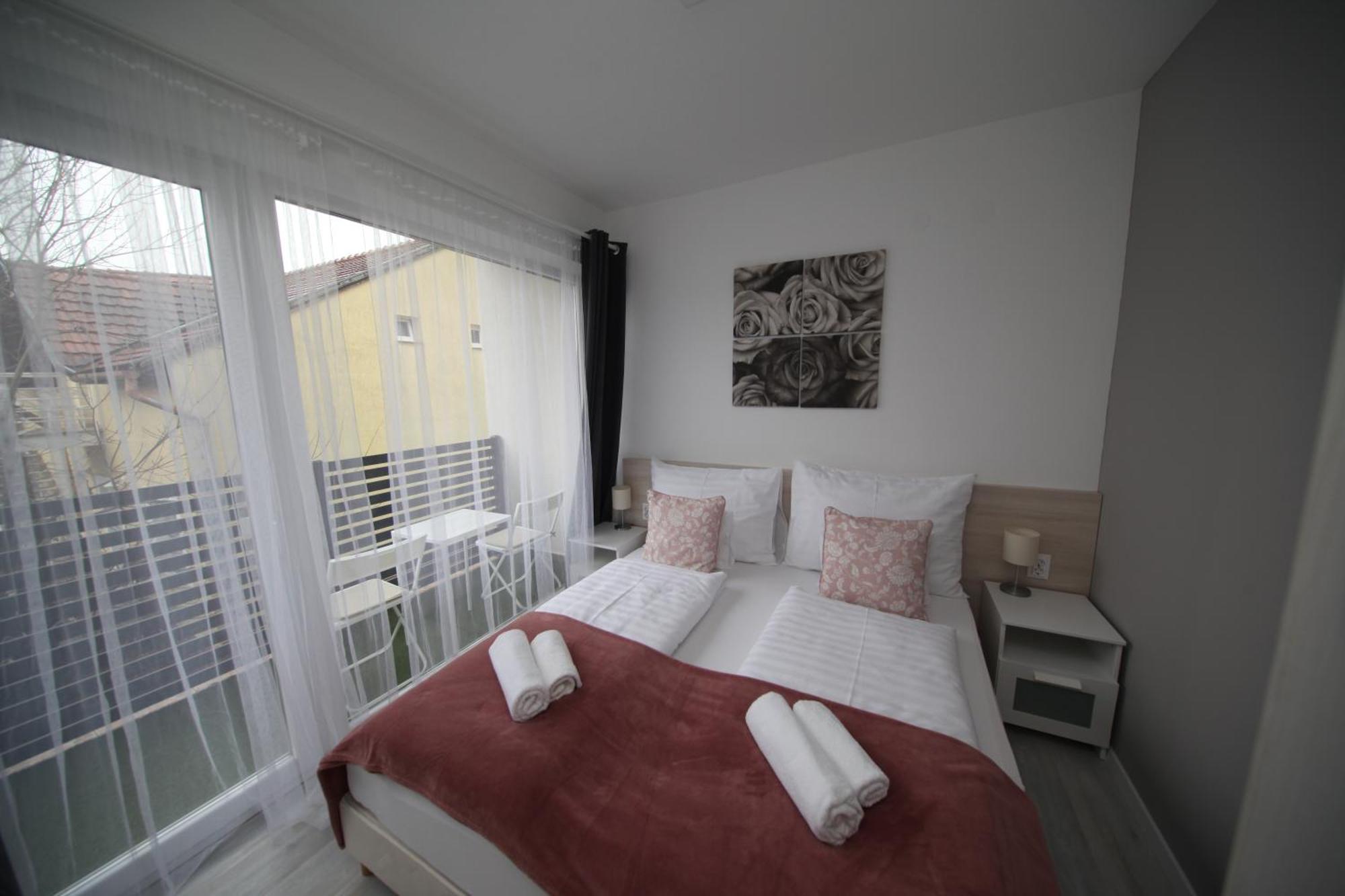 ****Heviz Springs Apartments Esterno foto